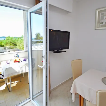 Appartamento Rina-4 By Interhome *
