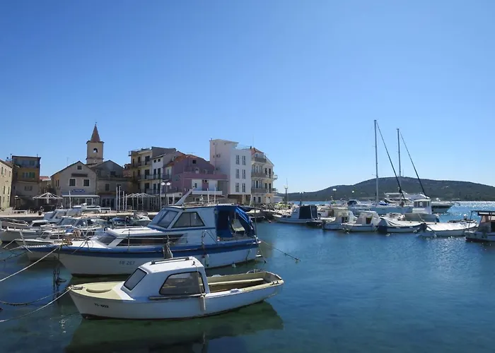 Rina-4 By Interhome דירה